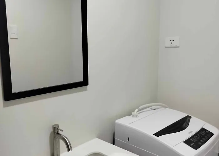 Cozy 1br Prime World District, Near Airport, Gaisano Grand Mall, Mactan Doctor's Hospital Apartment