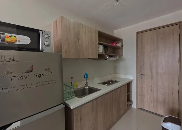 Apartment Cozy 1br Prime World District, Near Airport, Gaisano Grand Mall, Mactan Doctor's Hospital *