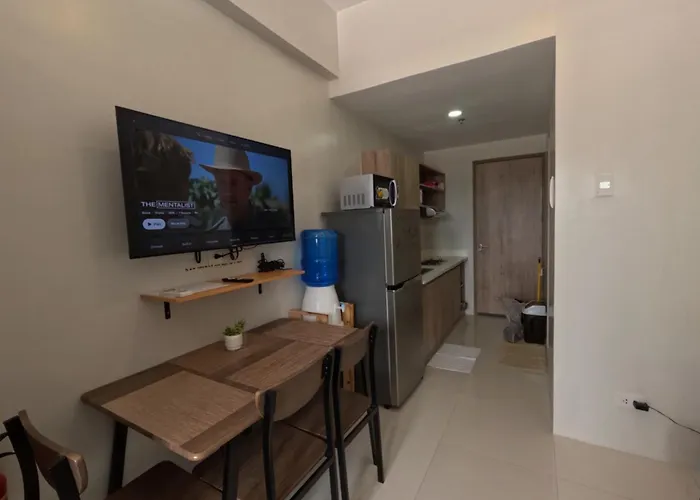 Apartment Cozy 1br Prime World District, Near Airport, Gaisano Grand Mall, Mactan Doctor's Hospital Agus